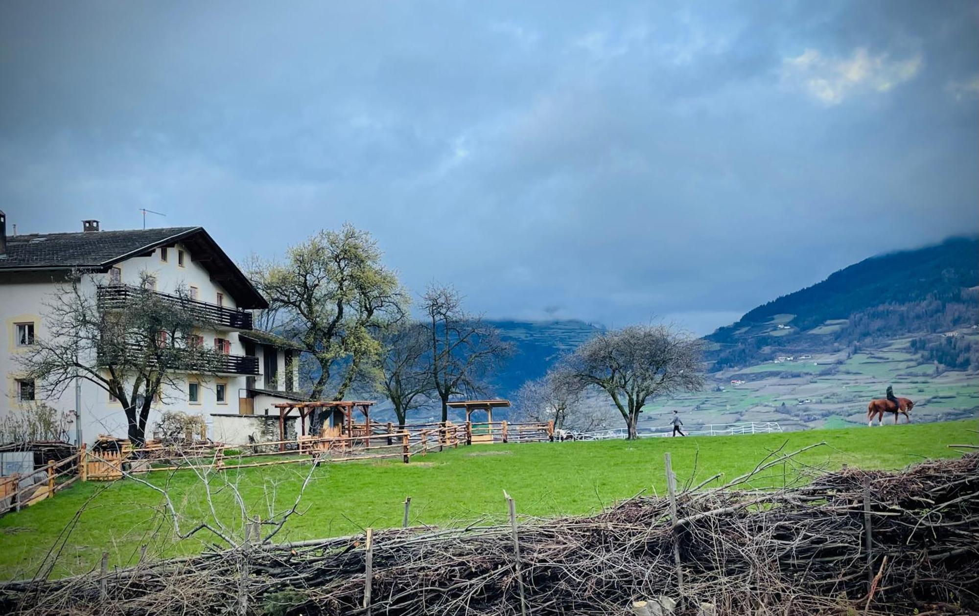 Plasur - Apartement Bella Vista Montechiaro Lichtenberg 外观 照片